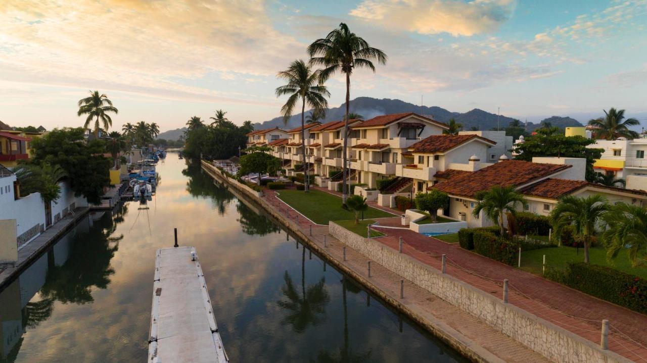 Cabo Blanco Hotel And Marina Barra de Navidad Exterior photo