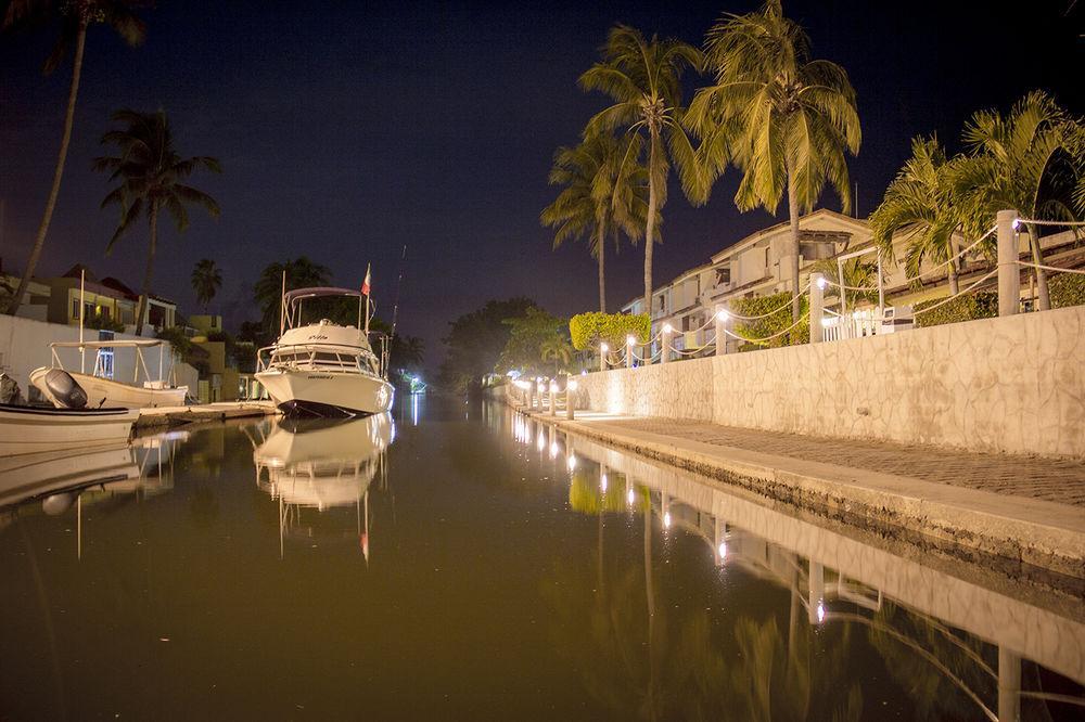 Cabo Blanco Hotel And Marina Barra de Navidad Exterior photo