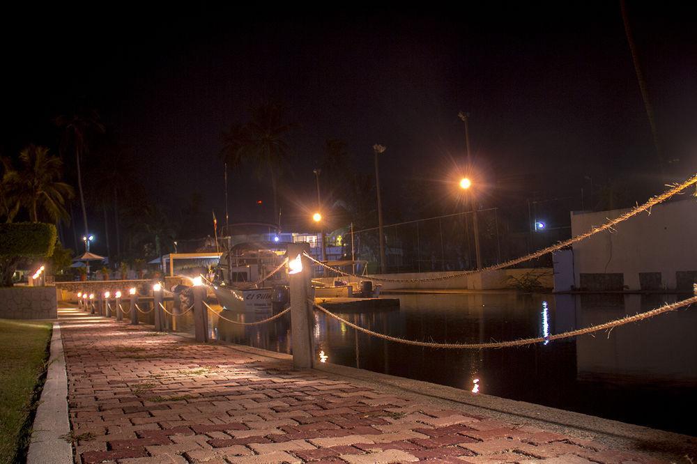 Cabo Blanco Hotel And Marina Barra de Navidad Exterior photo