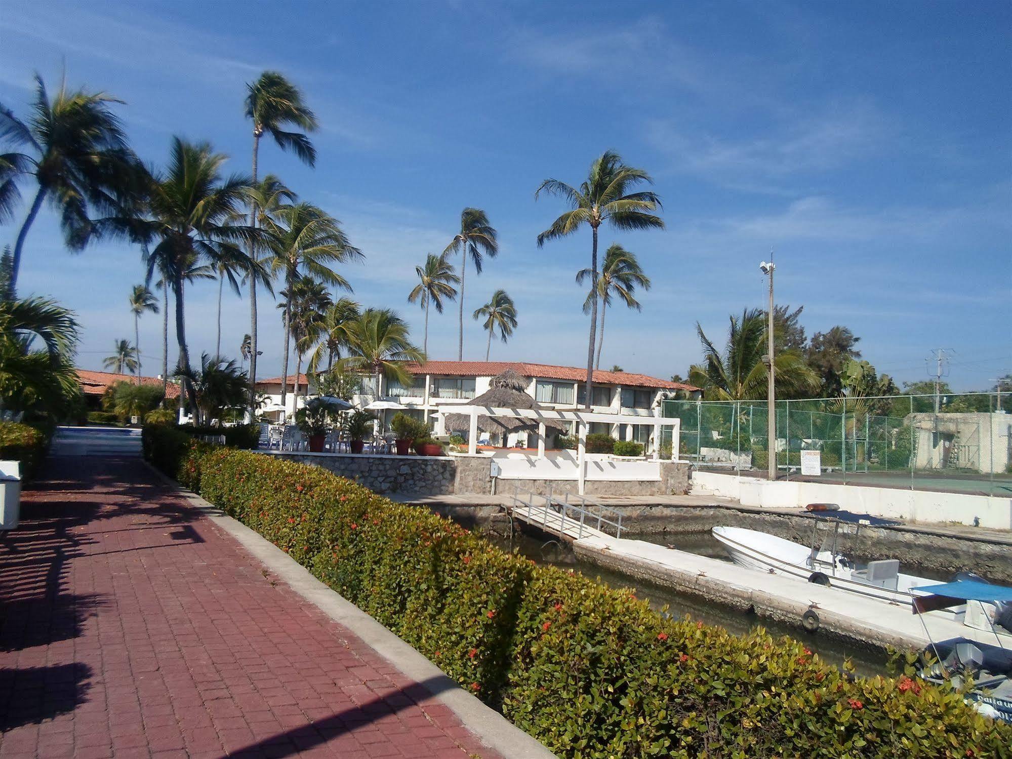 Cabo Blanco Hotel And Marina Barra de Navidad Exterior photo