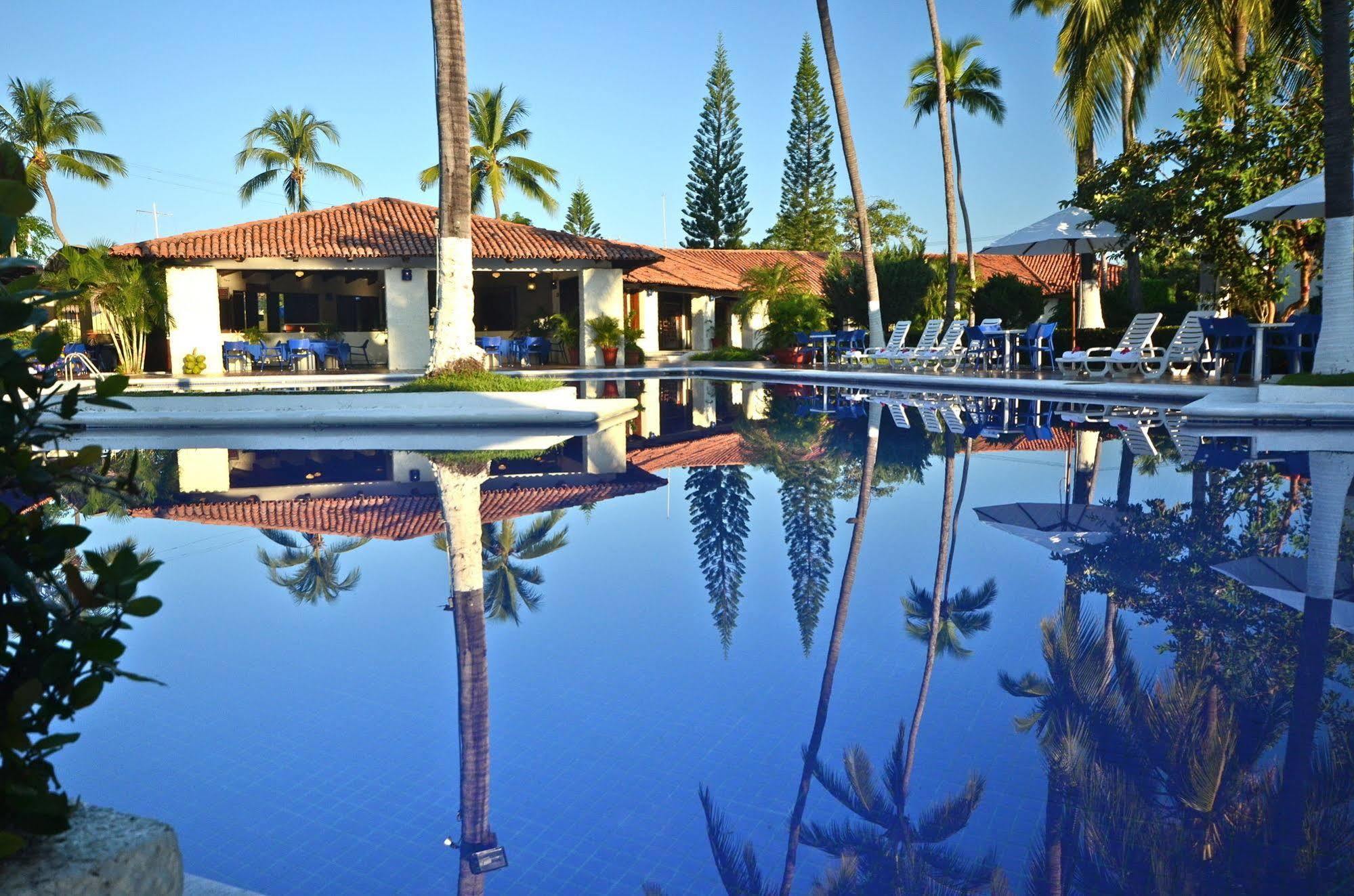 Cabo Blanco Hotel And Marina Barra de Navidad Exterior photo